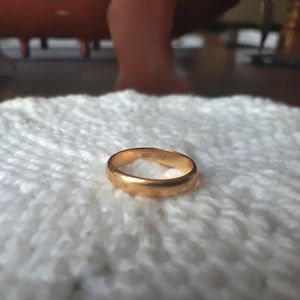 18K Solid Gold Band Size 5